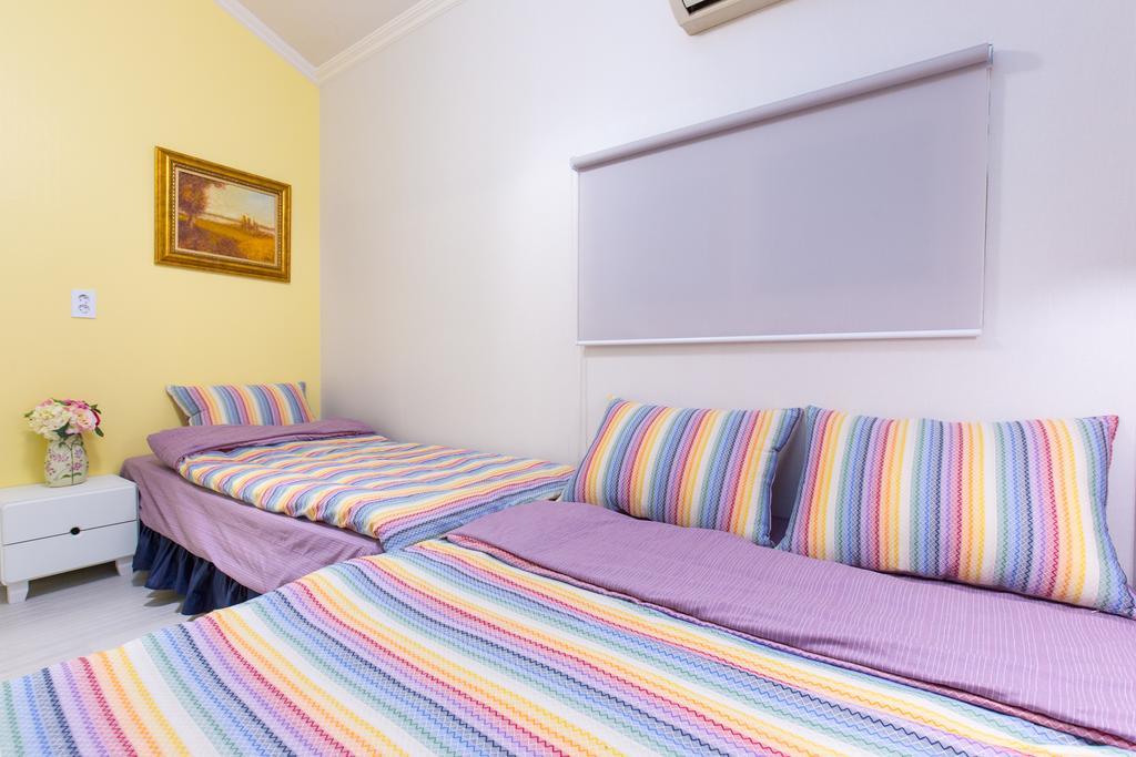 Oh Blue Guesthouse Сеул Номер фото