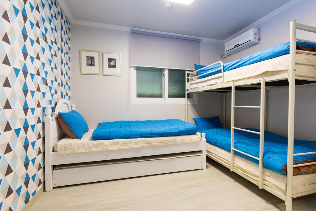 Oh Blue Guesthouse Сеул Номер фото