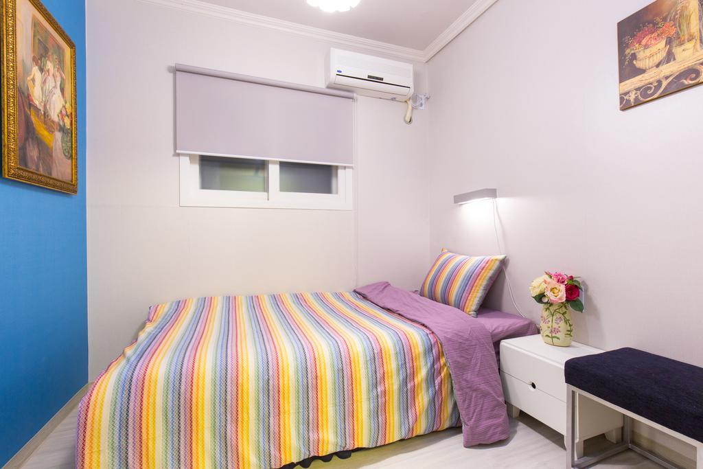 Oh Blue Guesthouse Сеул Номер фото